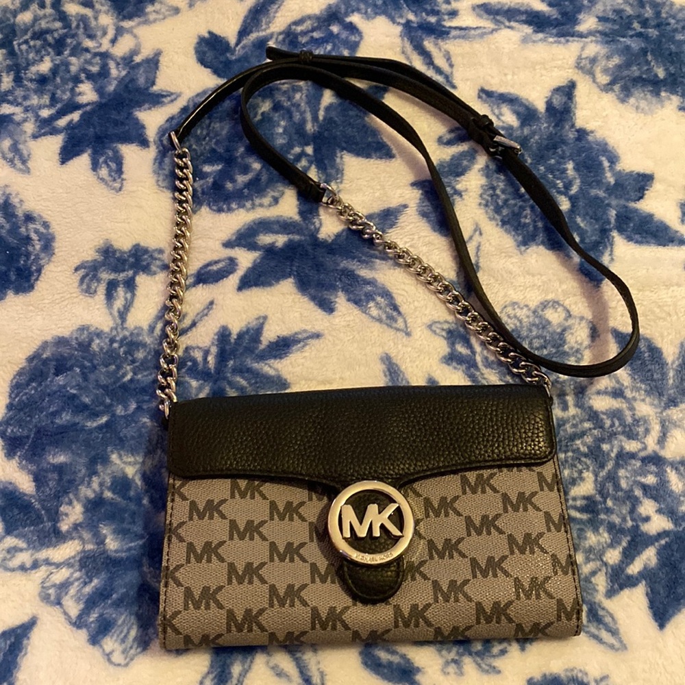 * Michael Michael Kors Vanna